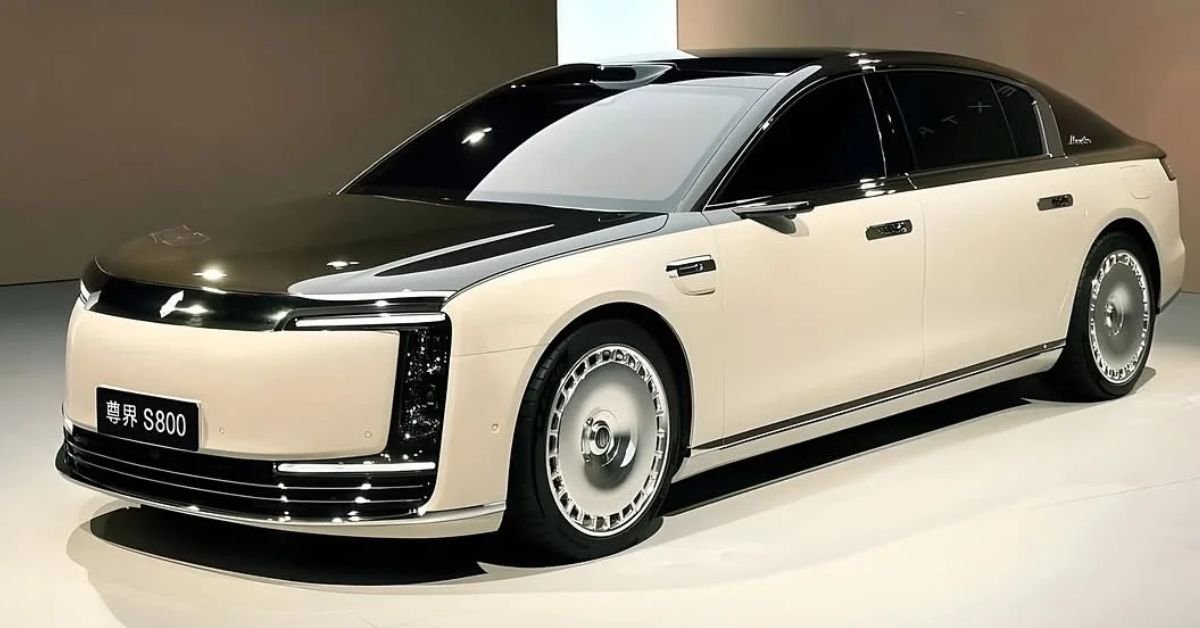 Huawei's Maextro S800 Unveiled: Luxury EV to Compete With Maybach with Stunning Features & Power.