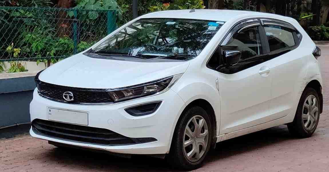 Tata Altroz Facelift Powertrain: Same Old Engines, But New Twist. Tata Altroz Facelift Powertrain: Same Old Engines, But New Twist.