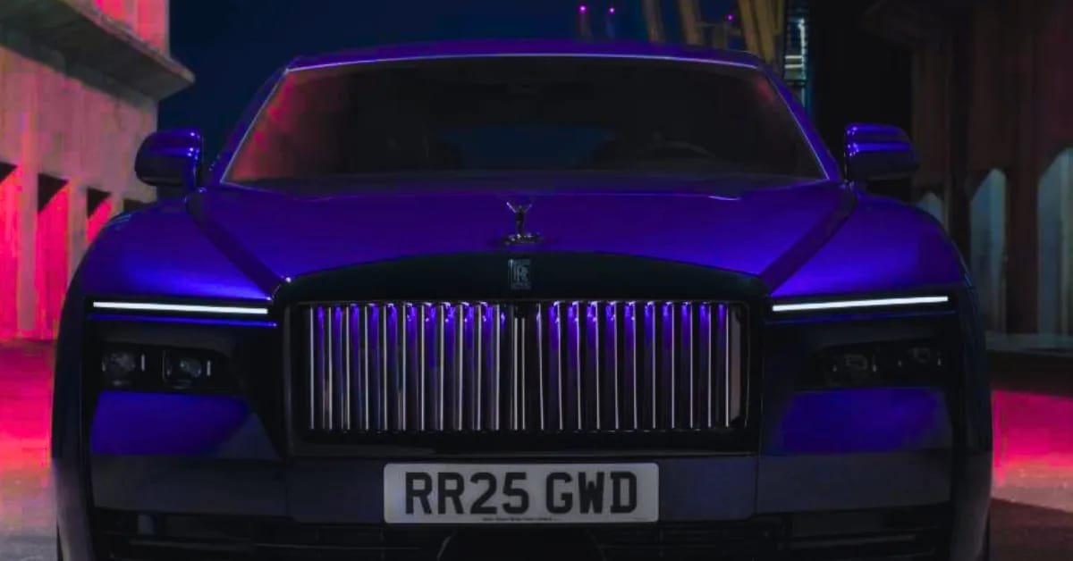 New Rolls-Royce Spectre Black Badge Launched At ₹9.5 Crore - Meet the Darkest Luxury Ghost Ever.