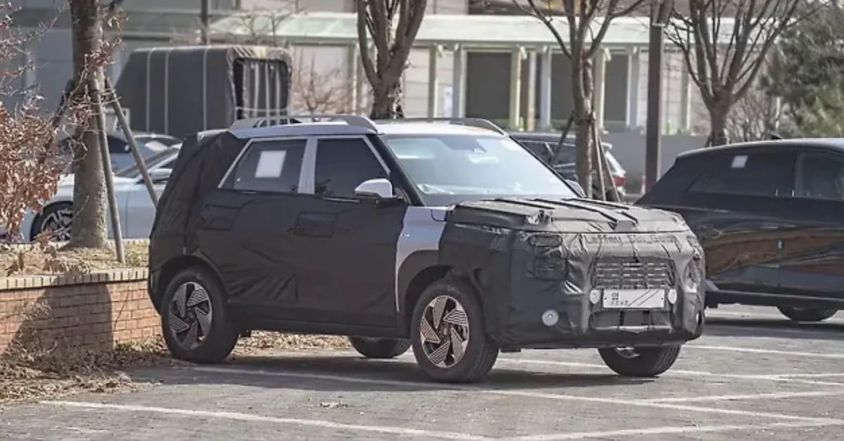Next‑Gen 2026 Hyundai Venue Spied Again on Bengaluru Roads – Spotted Testing.
