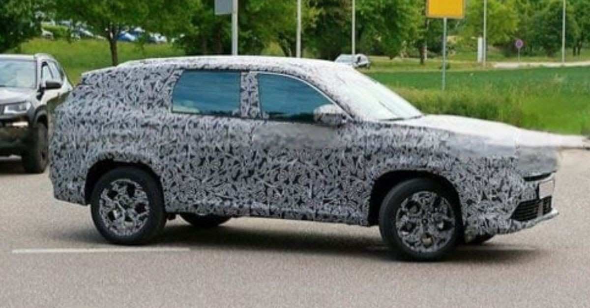 Renault Boreal 2026 Breaks Cover on July 10th - Latest Spy Shots Revealed.