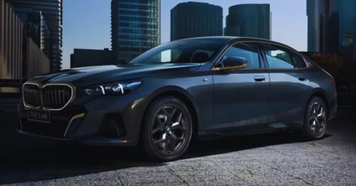 Design Upgrade: Now BMW 5 Series With Standard 19-Inch Alloys. Design Upgrade: Now BMW 5 Series With Standard 19-Inch Alloys.